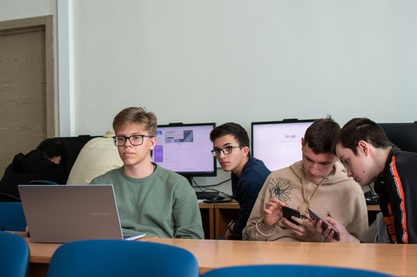 Ynov campus lyon : formations innovantes en informatique